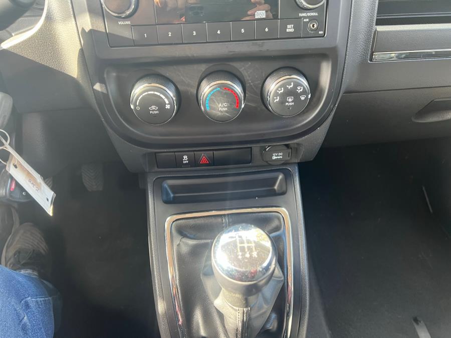 2012 Jeep Patriot 4WD 4dr Sport, available for sale in Waterbury, Connecticut | Platinum Auto Care. Waterbury, Connecticut 2012 Jeep Patriot 4WD 4dr Sport, available for sale in Waterbury, Connecticut | Platinum Auto Care. Waterbury, Connecticut