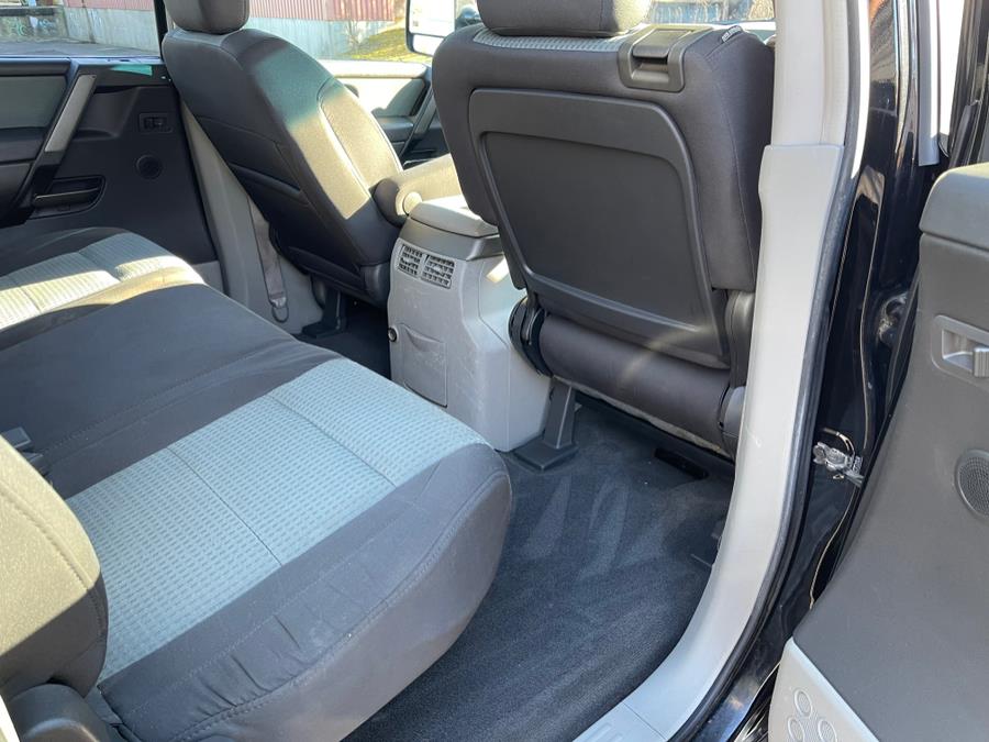 2004 Nissan Titan SE Crew Cab 4WD, available for sale in Plainville, Connecticut | Farmington Auto Park LLC. Plainville, Connecticut 2004 Nissan Titan SE Crew Cab 4WD, available for sale in Plainville, Connecticut | Farmington Auto Park LLC. Plainville, Connecticut