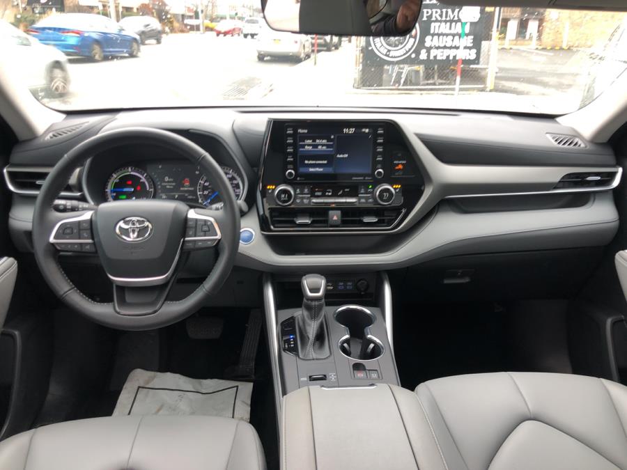 2022 Toyota Highlander Hybrid XLE FWD (Natl), available for sale in Franklin Square, New York | Signature Auto Sales. Franklin Square, New York 2022 Toyota Highlander Hybrid XLE FWD (Natl), available for sale in Franklin Square, New York | Signature Auto Sales. Franklin Square, New York
