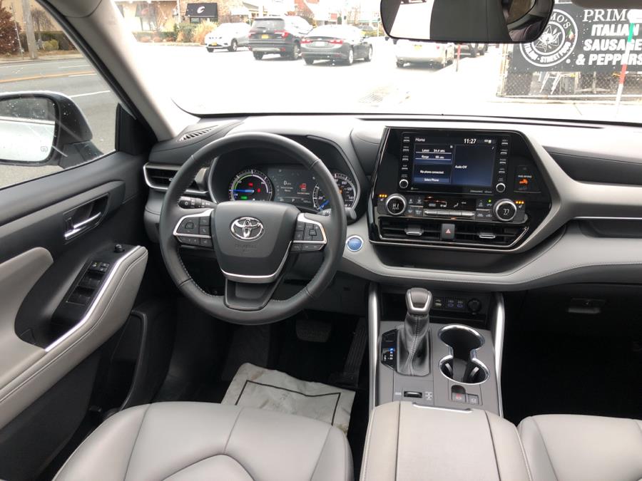 2022 Toyota Highlander Hybrid XLE FWD (Natl), available for sale in Franklin Square, New York | Signature Auto Sales. Franklin Square, New York 2022 Toyota Highlander Hybrid XLE FWD (Natl), available for sale in Franklin Square, New York | Signature Auto Sales. Franklin Square, New York