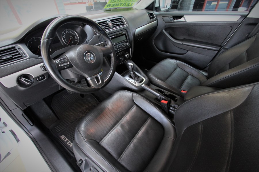 2014 Volkswagen Jetta Sedan 4dr Auto SE PZEV, available for sale in Garden Grove, California | 1 Stop Auto Mart Inc.. Garden Grove, California 2014 Volkswagen Jetta Sedan 4dr Auto SE PZEV, available for sale in Garden Grove, California | 1 Stop Auto Mart Inc.. Garden Grove, California