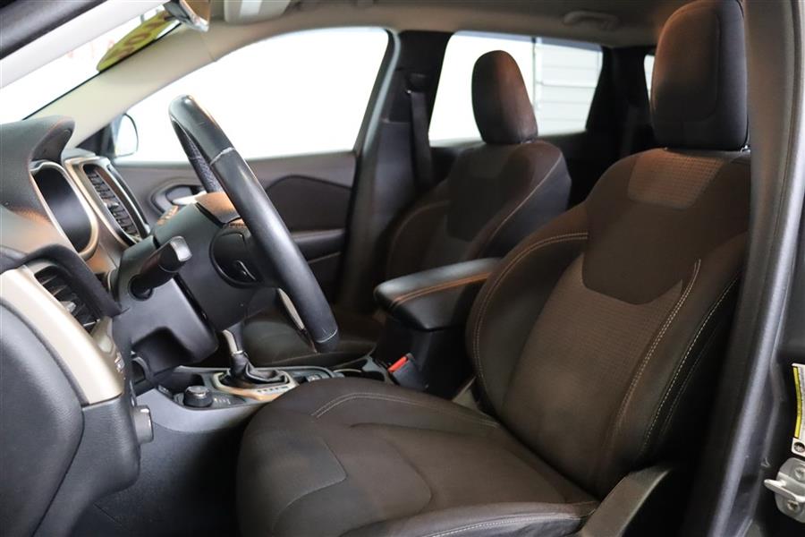 2016 Jeep Cherokee LATITUDE, available for sale in Paterson, New Jersey | Fast Track Motors. Paterson, New Jersey 2016 Jeep Cherokee LATITUDE, available for sale in Paterson, New Jersey | Fast Track Motors. Paterson, New Jersey