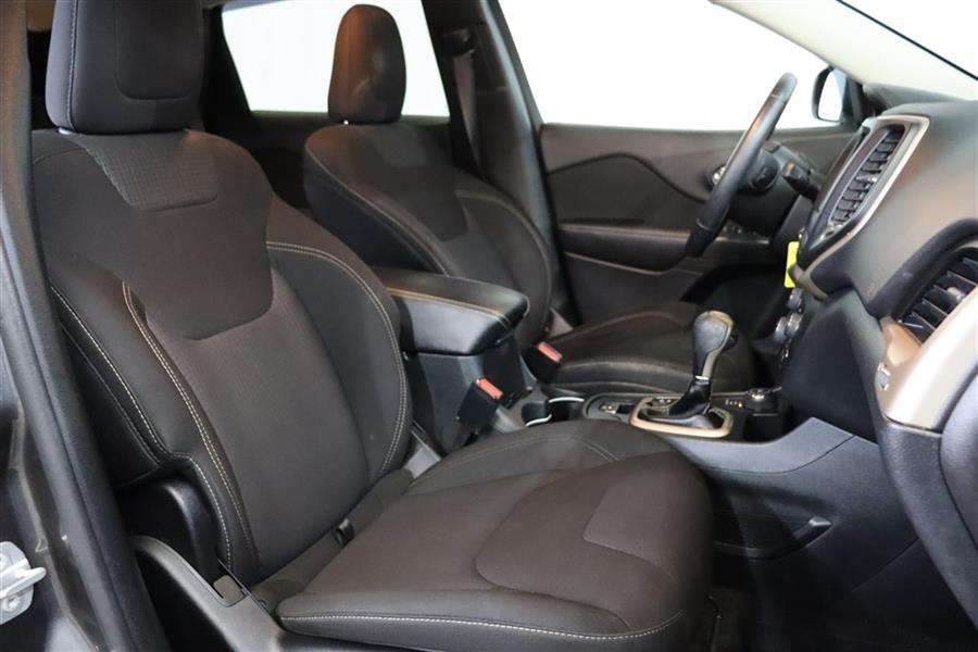 2016 Jeep Cherokee LATITUDE, available for sale in Paterson, New Jersey | Fast Track Motors. Paterson, New Jersey 2016 Jeep Cherokee LATITUDE, available for sale in Paterson, New Jersey | Fast Track Motors. Paterson, New Jersey