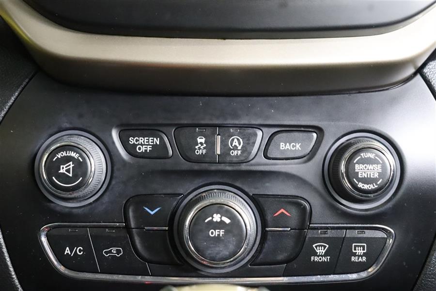 2016 Jeep Cherokee LATITUDE, available for sale in Paterson, New Jersey | Fast Track Motors. Paterson, New Jersey 2016 Jeep Cherokee LATITUDE, available for sale in Paterson, New Jersey | Fast Track Motors. Paterson, New Jersey
