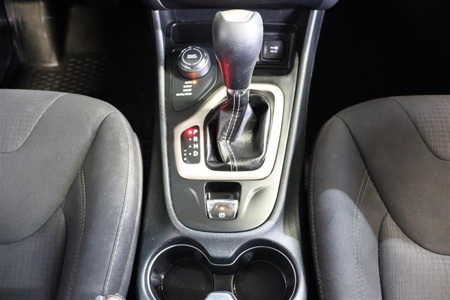 2016 Jeep Cherokee LATITUDE, available for sale in Paterson, New Jersey | Fast Track Motors. Paterson, New Jersey 2016 Jeep Cherokee LATITUDE, available for sale in Paterson, New Jersey | Fast Track Motors. Paterson, New Jersey