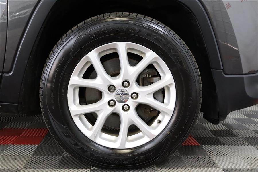 2016 Jeep Cherokee LATITUDE, available for sale in Paterson, New Jersey | Fast Track Motors. Paterson, New Jersey 2016 Jeep Cherokee LATITUDE, available for sale in Paterson, New Jersey | Fast Track Motors. Paterson, New Jersey