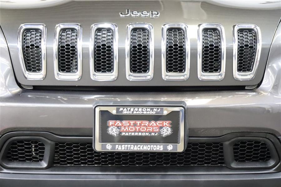2016 Jeep Cherokee LATITUDE, available for sale in Paterson, New Jersey | Fast Track Motors. Paterson, New Jersey 2016 Jeep Cherokee LATITUDE, available for sale in Paterson, New Jersey | Fast Track Motors. Paterson, New Jersey