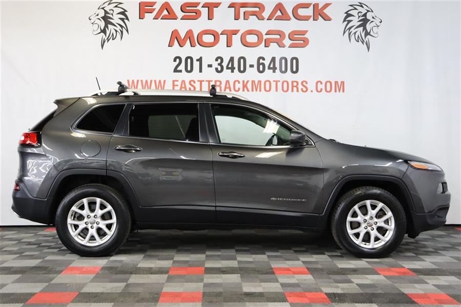 2016 Jeep Cherokee LATITUDE, available for sale in Paterson, New Jersey | Fast Track Motors. Paterson, New Jersey 2016 Jeep Cherokee LATITUDE, available for sale in Paterson, New Jersey | Fast Track Motors. Paterson, New Jersey