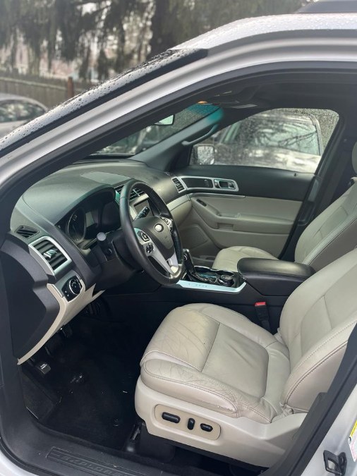 2014 Ford Explorer 4WD 4dr XLT, available for sale in Lowell, Massachusetts | Revolution Motors . Lowell, Massachusetts 2014 Ford Explorer 4WD 4dr XLT, available for sale in Lowell, Massachusetts | Revolution Motors . Lowell, Massachusetts