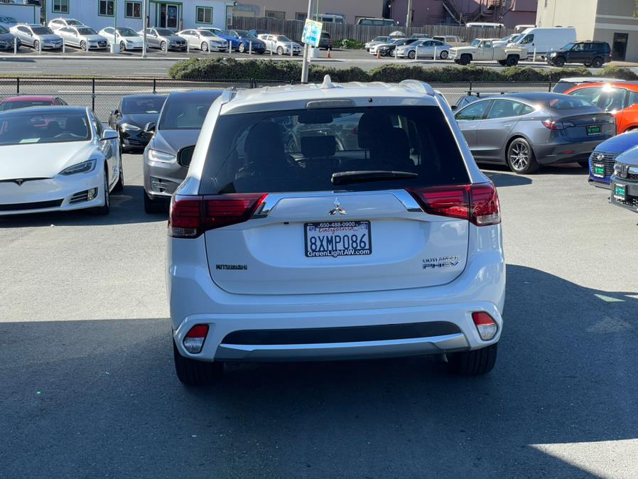 2018 Mitsubishi Outlander PHEV SEL S-AWC, available for sale in Daly City, California | Green Light Auto Wholesale. Daly City, California 2018 Mitsubishi Outlander PHEV SEL S-AWC, available for sale in Daly City, California | Green Light Auto Wholesale. Daly City, California