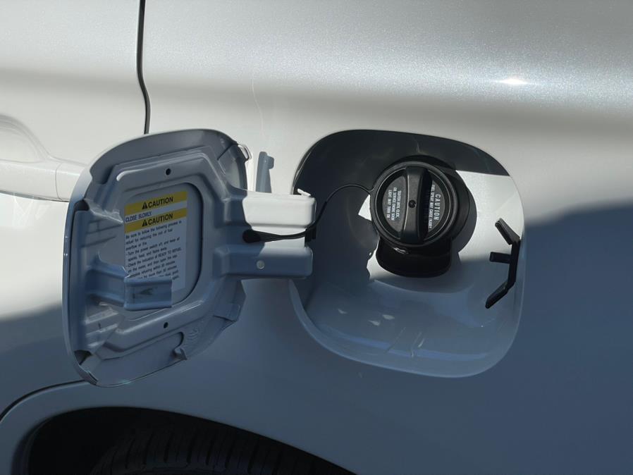 2018 Mitsubishi Outlander PHEV SEL S-AWC, available for sale in Daly City, California | Green Light Auto Wholesale. Daly City, California 2018 Mitsubishi Outlander PHEV SEL S-AWC, available for sale in Daly City, California | Green Light Auto Wholesale. Daly City, California