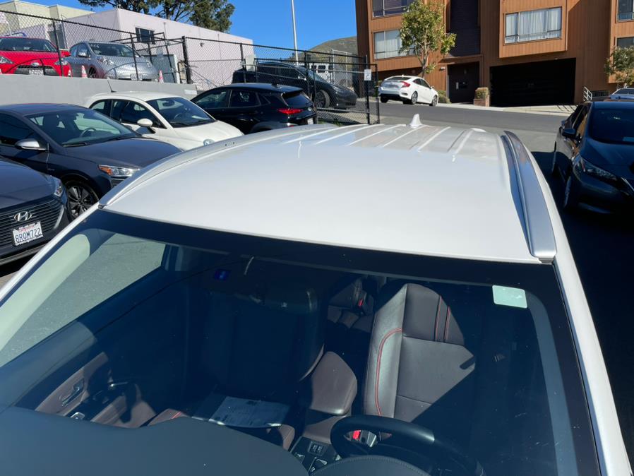 2018 Mitsubishi Outlander PHEV SEL S-AWC, available for sale in Daly City, California | Green Light Auto Wholesale. Daly City, California 2018 Mitsubishi Outlander PHEV SEL S-AWC, available for sale in Daly City, California | Green Light Auto Wholesale. Daly City, California