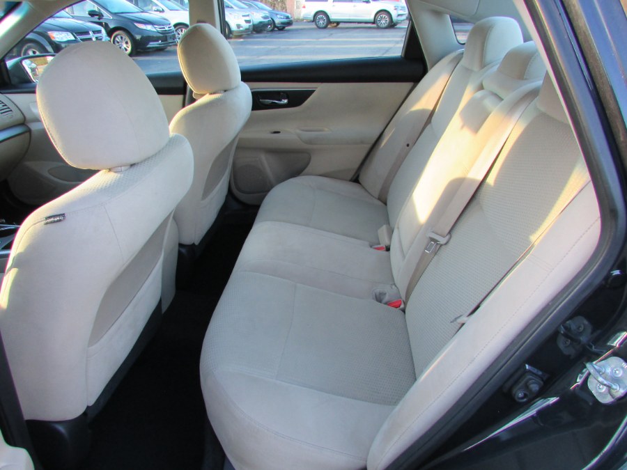 2015 Nissan Altima 4dr Sdn I4 2.5 S, available for sale in East Windsor, Connecticut | United Auto Sales of E Windsor, Inc. East Windsor, Connecticut 2015 Nissan Altima 4dr Sdn I4 2.5 S, available for sale in East Windsor, Connecticut | United Auto Sales of E Windsor, Inc. East Windsor, Connecticut