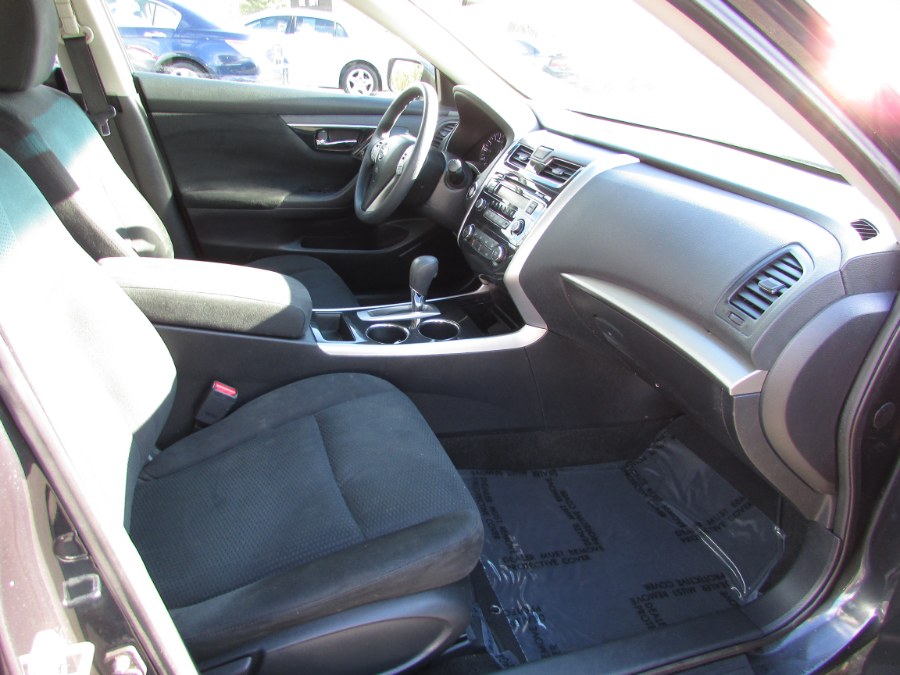 2014 Nissan Altima 4dr Sdn I4 2.5 S, available for sale in East Windsor, Connecticut | United Auto Sales of E Windsor, Inc. East Windsor, Connecticut 2014 Nissan Altima 4dr Sdn I4 2.5 S, available for sale in East Windsor, Connecticut | United Auto Sales of E Windsor, Inc. East Windsor, Connecticut