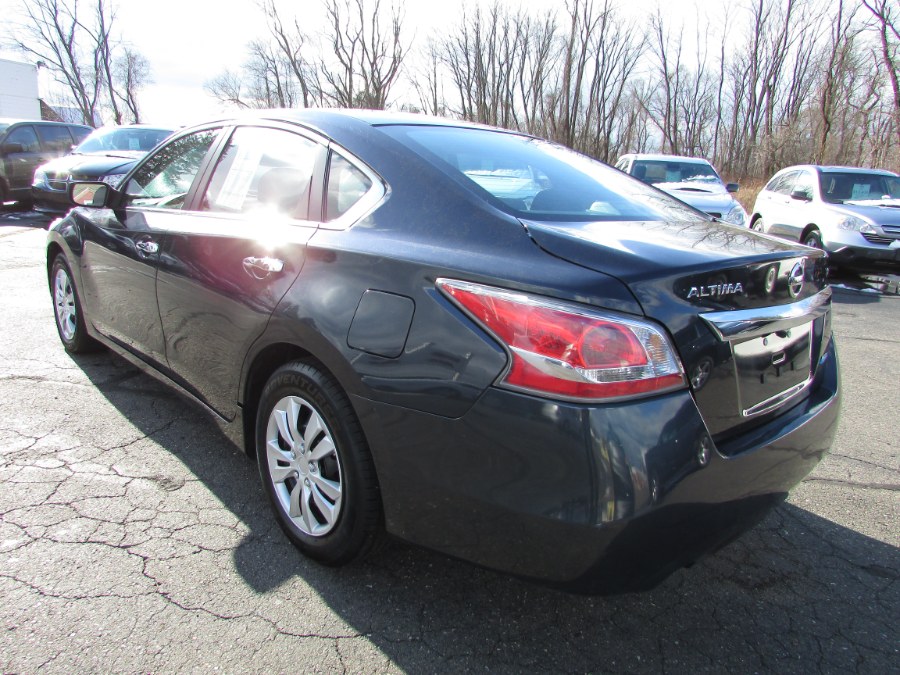 2014 Nissan Altima 4dr Sdn I4 2.5 S, available for sale in East Windsor, Connecticut | United Auto Sales of E Windsor, Inc. East Windsor, Connecticut 2014 Nissan Altima 4dr Sdn I4 2.5 S, available for sale in East Windsor, Connecticut | United Auto Sales of E Windsor, Inc. East Windsor, Connecticut