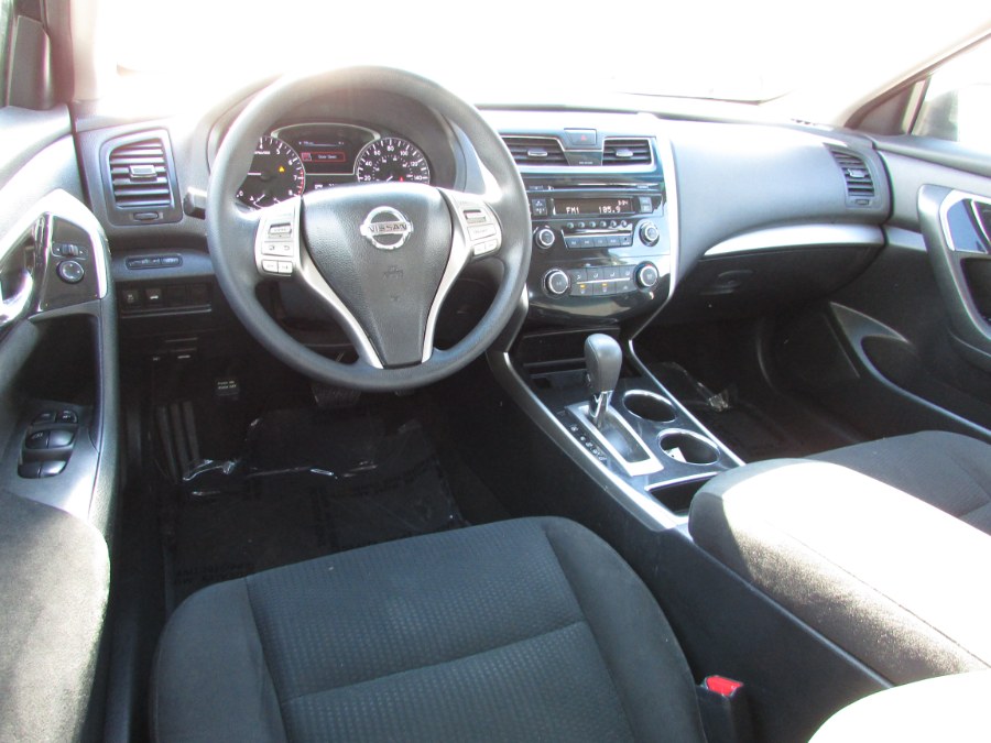 2014 Nissan Altima 4dr Sdn I4 2.5 S, available for sale in East Windsor, Connecticut | United Auto Sales of E Windsor, Inc. East Windsor, Connecticut 2014 Nissan Altima 4dr Sdn I4 2.5 S, available for sale in East Windsor, Connecticut | United Auto Sales of E Windsor, Inc. East Windsor, Connecticut