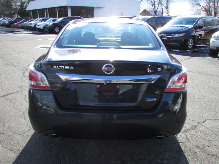 2014 Nissan Altima 4dr Sdn I4 2.5 S, available for sale in East Windsor, Connecticut | United Auto Sales of E Windsor, Inc. East Windsor, Connecticut 2014 Nissan Altima 4dr Sdn I4 2.5 S, available for sale in East Windsor, Connecticut | United Auto Sales of E Windsor, Inc. East Windsor, Connecticut