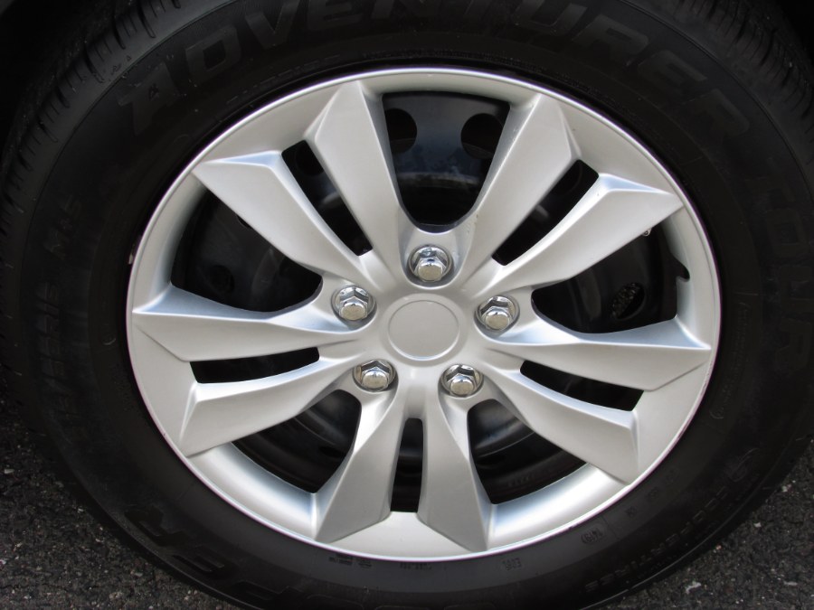 2014 Nissan Altima 4dr Sdn I4 2.5 S, available for sale in East Windsor, Connecticut | United Auto Sales of E Windsor, Inc. East Windsor, Connecticut 2014 Nissan Altima 4dr Sdn I4 2.5 S, available for sale in East Windsor, Connecticut | United Auto Sales of E Windsor, Inc. East Windsor, Connecticut