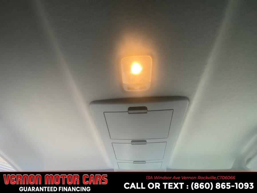 2005 Nissan Titan SE 4dr King Cab 4WD SB, available for sale in Vernon Rockville, Connecticut | Vernon Motor Cars. Vernon Rockville, Connecticut 2005 Nissan Titan SE 4dr King Cab 4WD SB, available for sale in Vernon Rockville, Connecticut | Vernon Motor Cars. Vernon Rockville, Connecticut