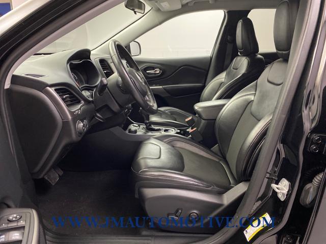2019 Jeep Cherokee Latitude Plus 4x4, available for sale in Naugatuck, Connecticut | J&M Automotive Sls&Svc LLC. Naugatuck, Connecticut 2019 Jeep Cherokee Latitude Plus 4x4, available for sale in Naugatuck, Connecticut | J&M Automotive Sls&Svc LLC. Naugatuck, Connecticut