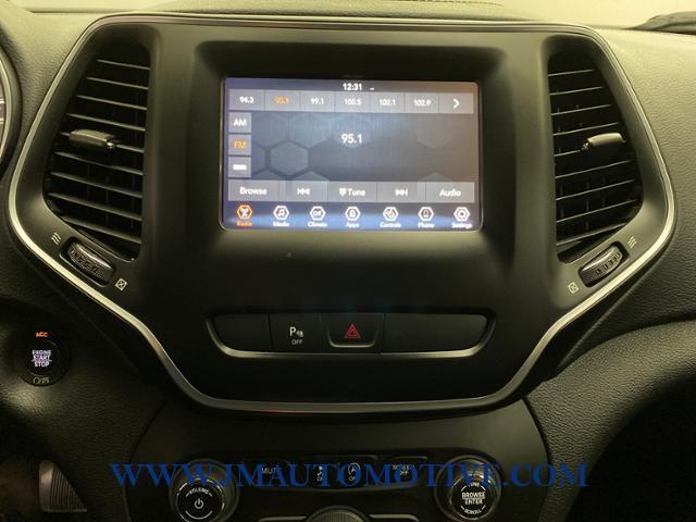 2019 Jeep Cherokee Latitude Plus 4x4, available for sale in Naugatuck, Connecticut | J&M Automotive Sls&Svc LLC. Naugatuck, Connecticut 2019 Jeep Cherokee Latitude Plus 4x4, available for sale in Naugatuck, Connecticut | J&M Automotive Sls&Svc LLC. Naugatuck, Connecticut