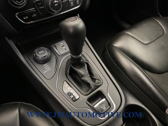 2019 Jeep Cherokee Latitude Plus 4x4, available for sale in Naugatuck, Connecticut | J&M Automotive Sls&Svc LLC. Naugatuck, Connecticut 2019 Jeep Cherokee Latitude Plus 4x4, available for sale in Naugatuck, Connecticut | J&M Automotive Sls&Svc LLC. Naugatuck, Connecticut