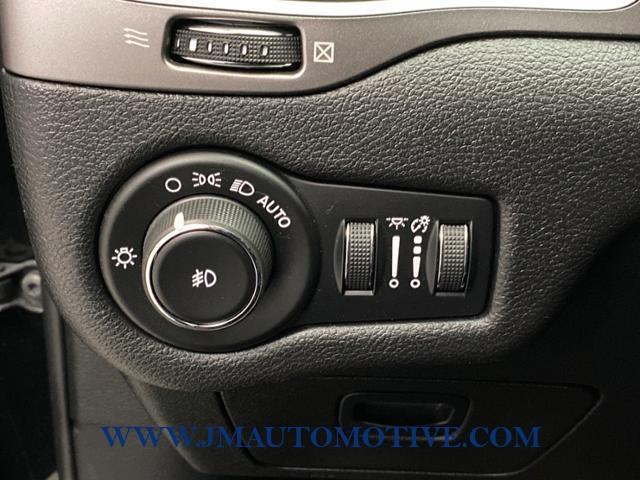 2019 Jeep Cherokee Latitude Plus 4x4, available for sale in Naugatuck, Connecticut | J&M Automotive Sls&Svc LLC. Naugatuck, Connecticut 2019 Jeep Cherokee Latitude Plus 4x4, available for sale in Naugatuck, Connecticut | J&M Automotive Sls&Svc LLC. Naugatuck, Connecticut