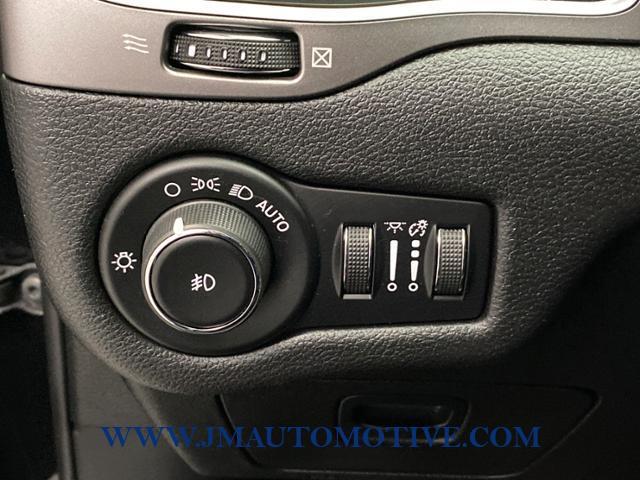 2019 Jeep Cherokee Latitude Plus 4x4, available for sale in Naugatuck, Connecticut | J&M Automotive Sls&Svc LLC. Naugatuck, Connecticut 2019 Jeep Cherokee Latitude Plus 4x4, available for sale in Naugatuck, Connecticut | J&M Automotive Sls&Svc LLC. Naugatuck, Connecticut