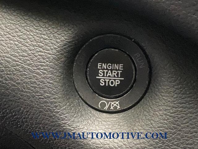 2019 Jeep Cherokee Latitude Plus 4x4, available for sale in Naugatuck, Connecticut | J&M Automotive Sls&Svc LLC. Naugatuck, Connecticut 2019 Jeep Cherokee Latitude Plus 4x4, available for sale in Naugatuck, Connecticut | J&M Automotive Sls&Svc LLC. Naugatuck, Connecticut