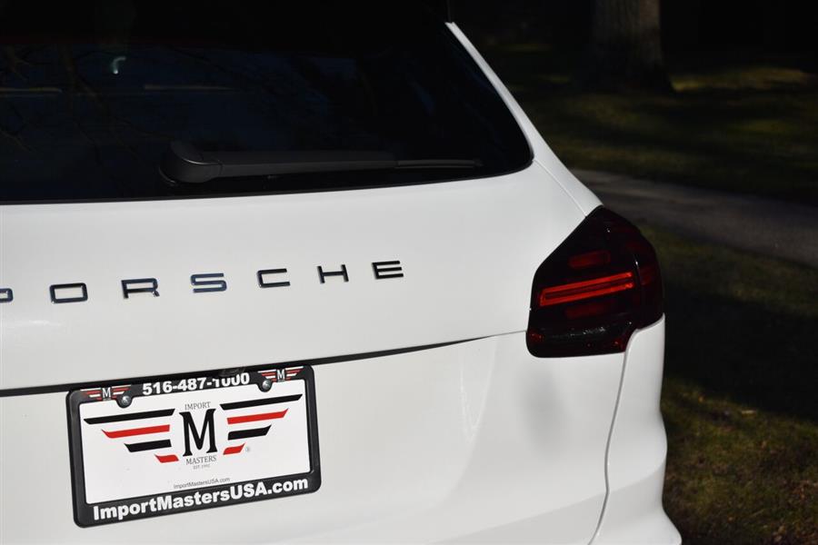2018 Porsche Cayenne Platinum Edition AWD 4dr SUV, available for sale in Great Neck, New York | Camy Cars. Great Neck, New York 2018 Porsche Cayenne Platinum Edition AWD 4dr SUV, available for sale in Great Neck, New York | Camy Cars. Great Neck, New York