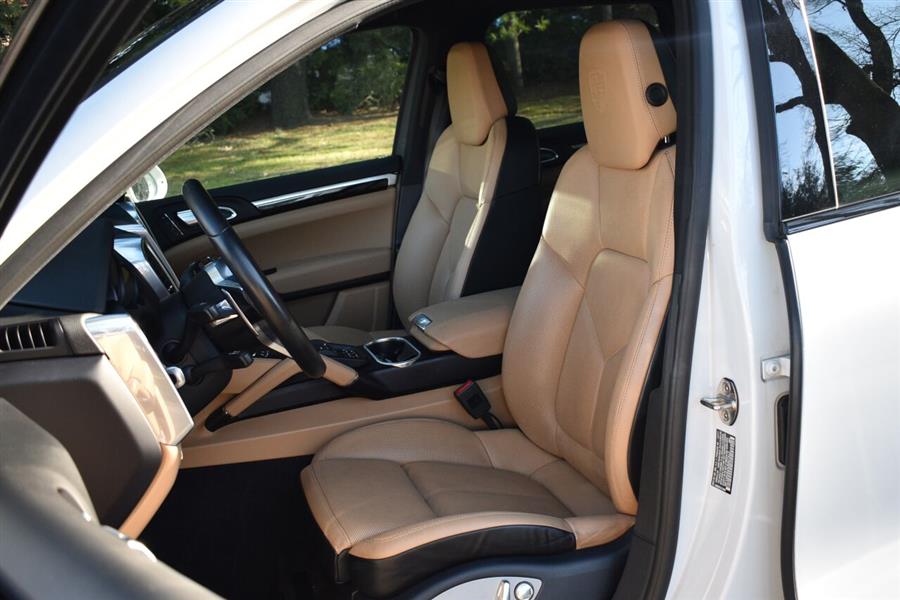 2018 Porsche Cayenne Platinum Edition AWD 4dr SUV, available for sale in Great Neck, New York | Camy Cars. Great Neck, New York 2018 Porsche Cayenne Platinum Edition AWD 4dr SUV, available for sale in Great Neck, New York | Camy Cars. Great Neck, New York