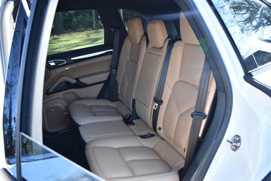 2018 Porsche Cayenne Platinum Edition AWD 4dr SUV, available for sale in Great Neck, New York | Camy Cars. Great Neck, New York 2018 Porsche Cayenne Platinum Edition AWD 4dr SUV, available for sale in Great Neck, New York | Camy Cars. Great Neck, New York