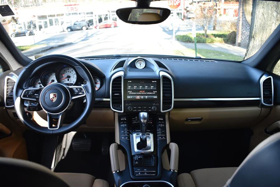 2018 Porsche Cayenne Platinum Edition AWD 4dr SUV, available for sale in Great Neck, New York | Camy Cars. Great Neck, New York 2018 Porsche Cayenne Platinum Edition AWD 4dr SUV, available for sale in Great Neck, New York | Camy Cars. Great Neck, New York