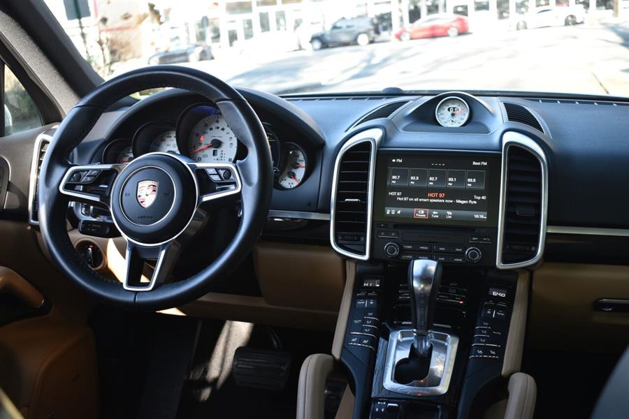 2018 Porsche Cayenne Platinum Edition AWD 4dr SUV, available for sale in Great Neck, New York | Camy Cars. Great Neck, New York 2018 Porsche Cayenne Platinum Edition AWD 4dr SUV, available for sale in Great Neck, New York | Camy Cars. Great Neck, New York