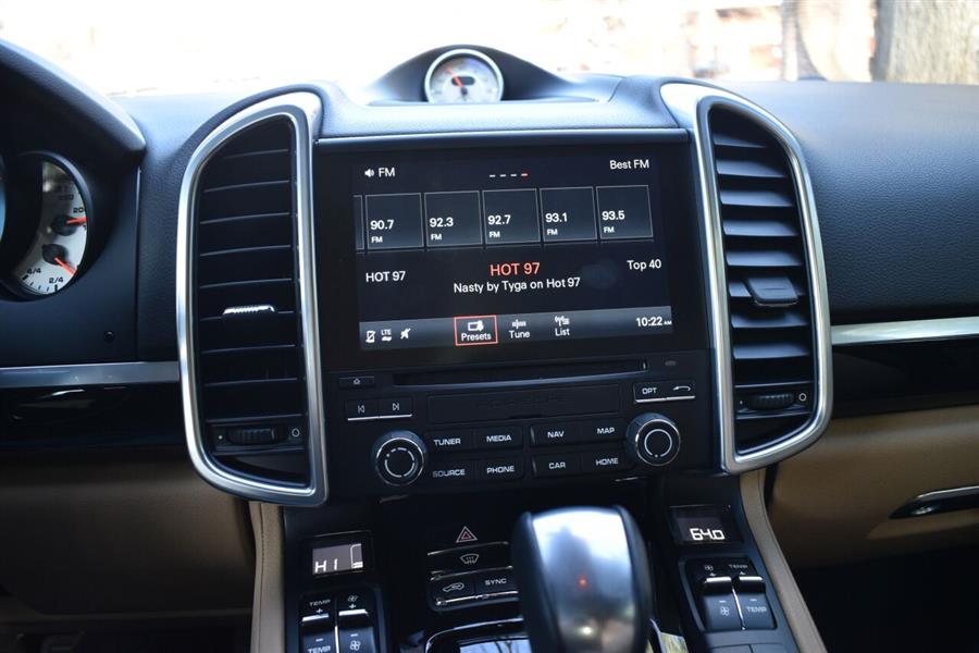 2018 Porsche Cayenne Platinum Edition AWD 4dr SUV, available for sale in Great Neck, New York | Camy Cars. Great Neck, New York 2018 Porsche Cayenne Platinum Edition AWD 4dr SUV, available for sale in Great Neck, New York | Camy Cars. Great Neck, New York