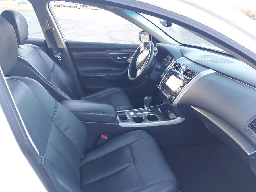 2015 Nissan Altima 4dr Sdn I4 2.5 SL, available for sale in West Hartford, Connecticut | Chadrad Motors llc. West Hartford, Connecticut 2015 Nissan Altima 4dr Sdn I4 2.5 SL, available for sale in West Hartford, Connecticut | Chadrad Motors llc. West Hartford, Connecticut
