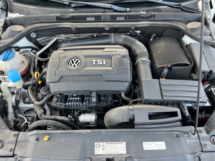 2016 Volkswagen Jetta Sedan 4dr Auto 1.8T SEL PZEV, available for sale in Ortonville, Michigan | Marsh Auto Sales LLC. Ortonville, Michigan 2016 Volkswagen Jetta Sedan 4dr Auto 1.8T SEL PZEV, available for sale in Ortonville, Michigan | Marsh Auto Sales LLC. Ortonville, Michigan
