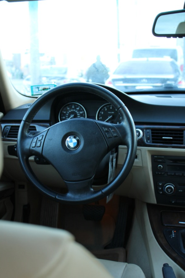 2007 BMW 3 Series 4dr Sdn 335xi AWD, available for sale in BROOKLYN, New York | Deals on Wheels International Auto. BROOKLYN, New York 2007 BMW 3 Series 4dr Sdn 335xi AWD, available for sale in BROOKLYN, New York | Deals on Wheels International Auto. BROOKLYN, New York