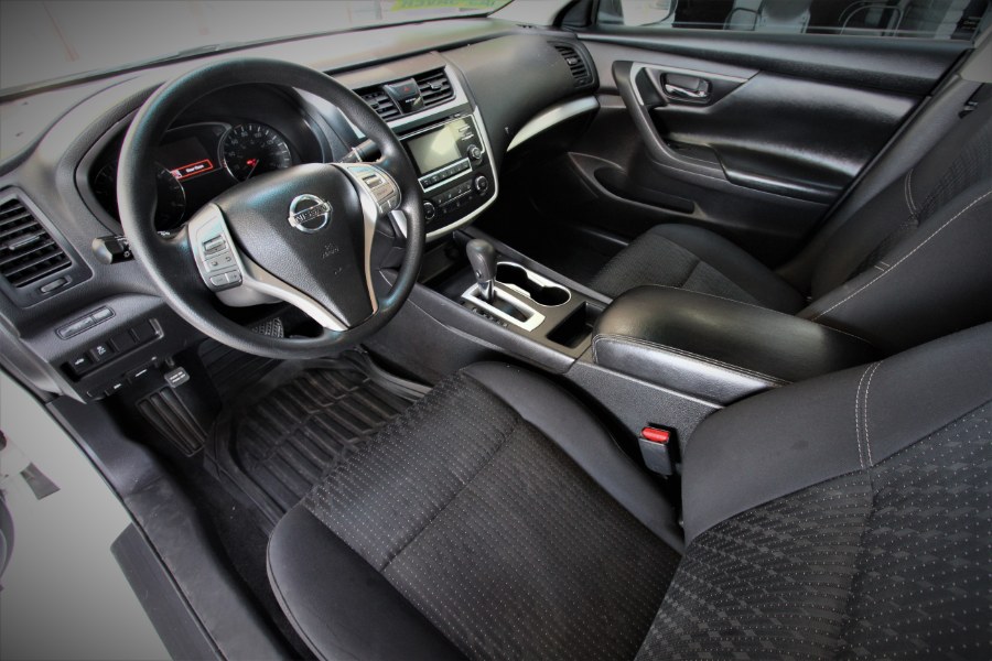 2016 Nissan Altima 4dr Sdn I4 2.5 SR, available for sale in Garden Grove, California | 1 Stop Auto Mart Inc.. Garden Grove, California 2016 Nissan Altima 4dr Sdn I4 2.5 SR, available for sale in Garden Grove, California | 1 Stop Auto Mart Inc.. Garden Grove, California