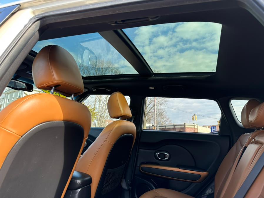 2015 Kia Soul 5dr Wgn Auto !, available for sale in New Britain, Connecticut | Central Auto Sales & Service. New Britain, Connecticut 2015 Kia Soul 5dr Wgn Auto !, available for sale in New Britain, Connecticut | Central Auto Sales & Service. New Britain, Connecticut