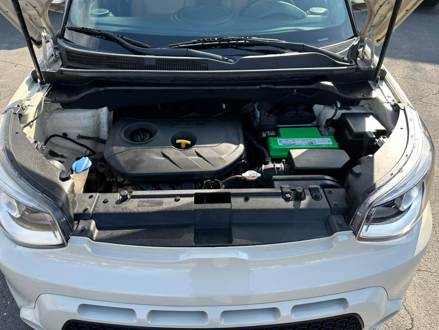2015 Kia Soul 5dr Wgn Auto !, available for sale in New Britain, Connecticut | Central Auto Sales & Service. New Britain, Connecticut 2015 Kia Soul 5dr Wgn Auto !, available for sale in New Britain, Connecticut | Central Auto Sales & Service. New Britain, Connecticut
