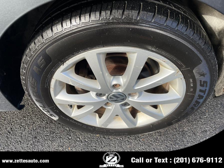2014 Volkswagen Jetta Sedan 4dr Auto SE PZEV, available for sale in Jersey City, New Jersey | Zettes Auto Mall. Jersey City, New Jersey 2014 Volkswagen Jetta Sedan 4dr Auto SE PZEV, available for sale in Jersey City, New Jersey | Zettes Auto Mall. Jersey City, New Jersey