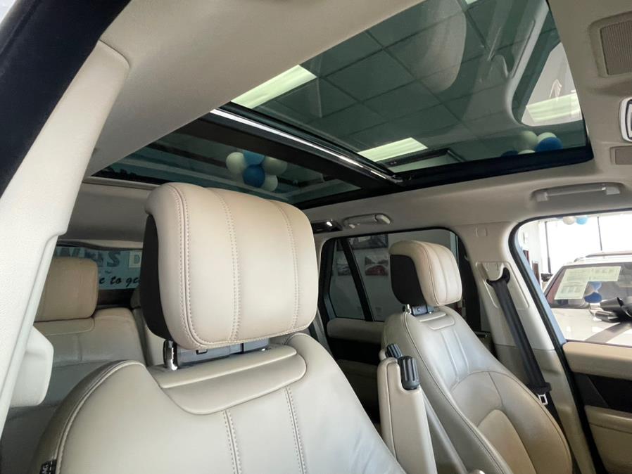 2020 Land Rover Range Rover HSE SWB, available for sale in Inwood, New York | 5 Towns Drive. Inwood, New York 2020 Land Rover Range Rover HSE SWB, available for sale in Inwood, New York | 5 Towns Drive. Inwood, New York