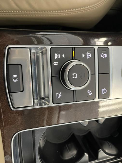 2020 Land Rover Range Rover HSE SWB, available for sale in Inwood, New York | 5 Towns Drive. Inwood, New York 2020 Land Rover Range Rover HSE SWB, available for sale in Inwood, New York | 5 Towns Drive. Inwood, New York