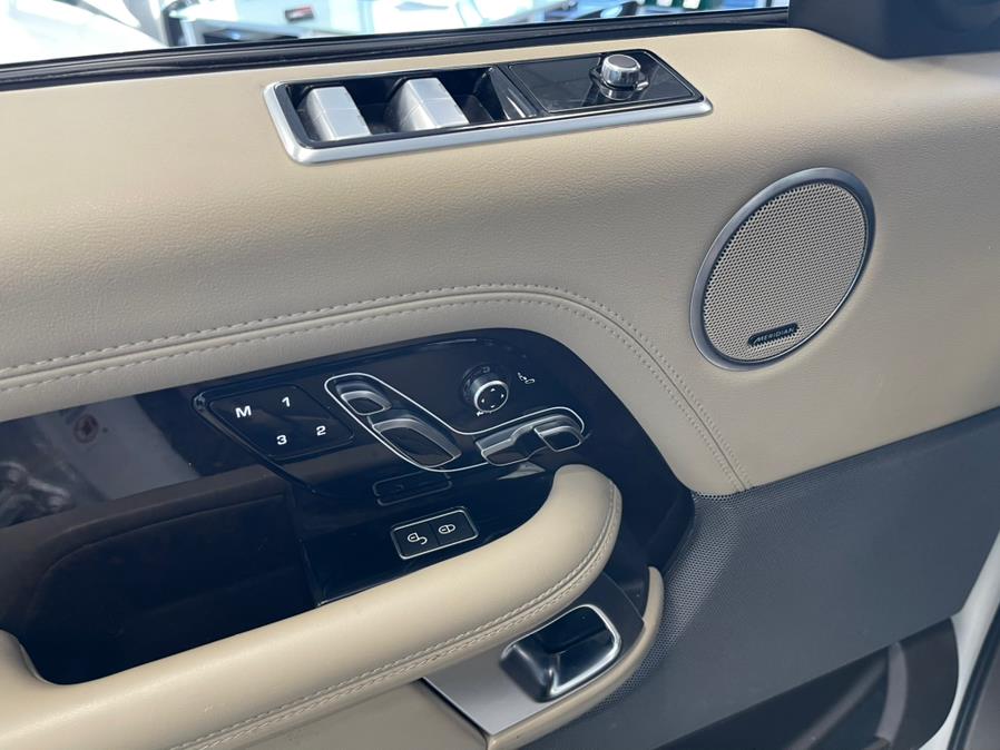 2020 Land Rover Range Rover HSE SWB, available for sale in Inwood, New York | 5 Towns Drive. Inwood, New York 2020 Land Rover Range Rover HSE SWB, available for sale in Inwood, New York | 5 Towns Drive. Inwood, New York