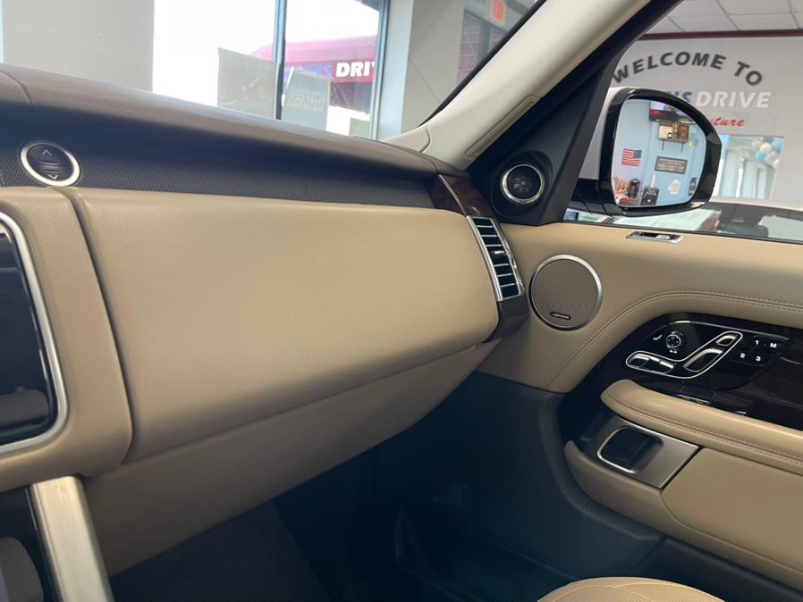 2020 Land Rover Range Rover HSE SWB, available for sale in Inwood, New York | 5 Towns Drive. Inwood, New York 2020 Land Rover Range Rover HSE SWB, available for sale in Inwood, New York | 5 Towns Drive. Inwood, New York