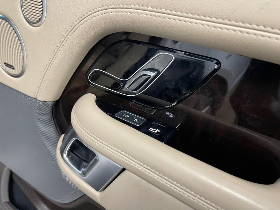 2020 Land Rover Range Rover HSE SWB, available for sale in Inwood, New York | 5 Towns Drive. Inwood, New York 2020 Land Rover Range Rover HSE SWB, available for sale in Inwood, New York | 5 Towns Drive. Inwood, New York