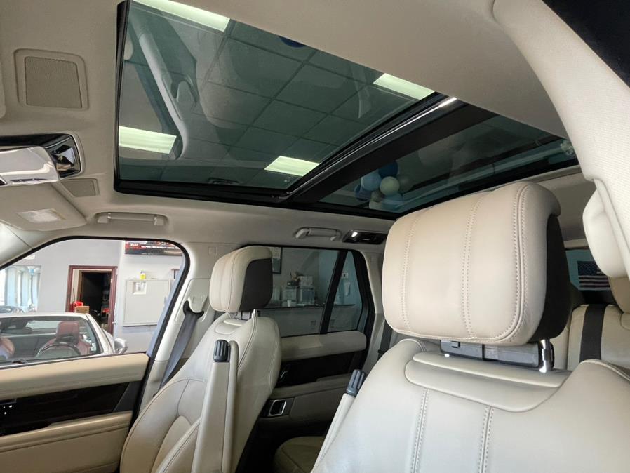 2020 Land Rover Range Rover HSE SWB, available for sale in Inwood, New York | 5 Towns Drive. Inwood, New York 2020 Land Rover Range Rover HSE SWB, available for sale in Inwood, New York | 5 Towns Drive. Inwood, New York
