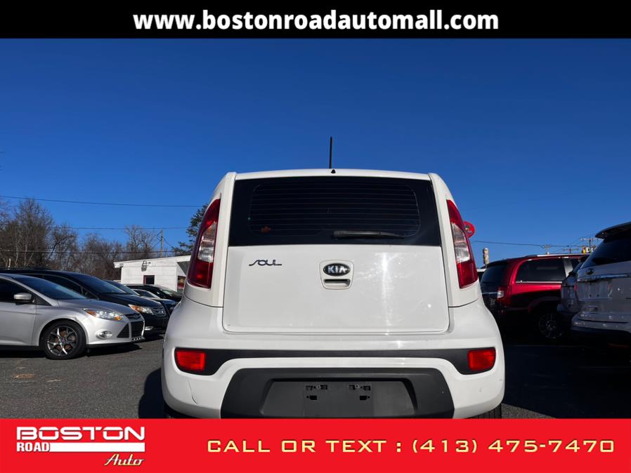 2013 Kia Soul 5dr Wgn Auto Base, available for sale in Springfield, Massachusetts | Boston Road Auto. Springfield, Massachusetts 2013 Kia Soul 5dr Wgn Auto Base, available for sale in Springfield, Massachusetts | Boston Road Auto. Springfield, Massachusetts