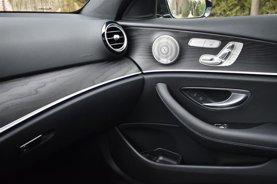 2019 Mercedes-benz E-class E 300 4MATIC AWD 4dr Sedan, available for sale in Great Neck, New York | Camy Cars. Great Neck, New York 2019 Mercedes-benz E-class E 300 4MATIC AWD 4dr Sedan, available for sale in Great Neck, New York | Camy Cars. Great Neck, New York